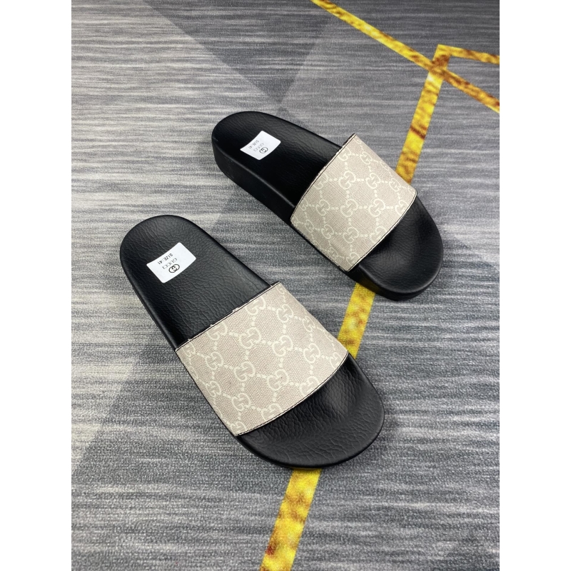G*u*i slippers